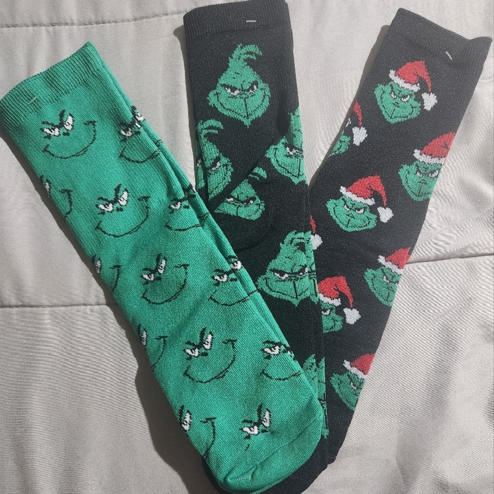 Grinch Themed Men's Socks - Green and Black